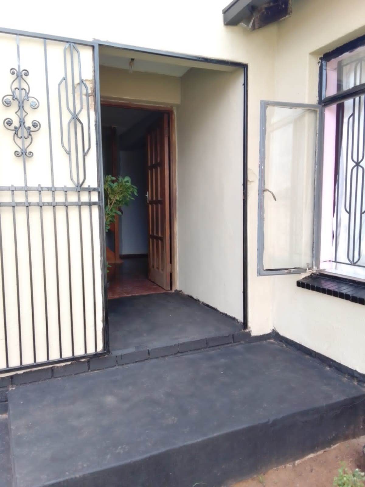 4 Bed House in Kagiso photo number 25
