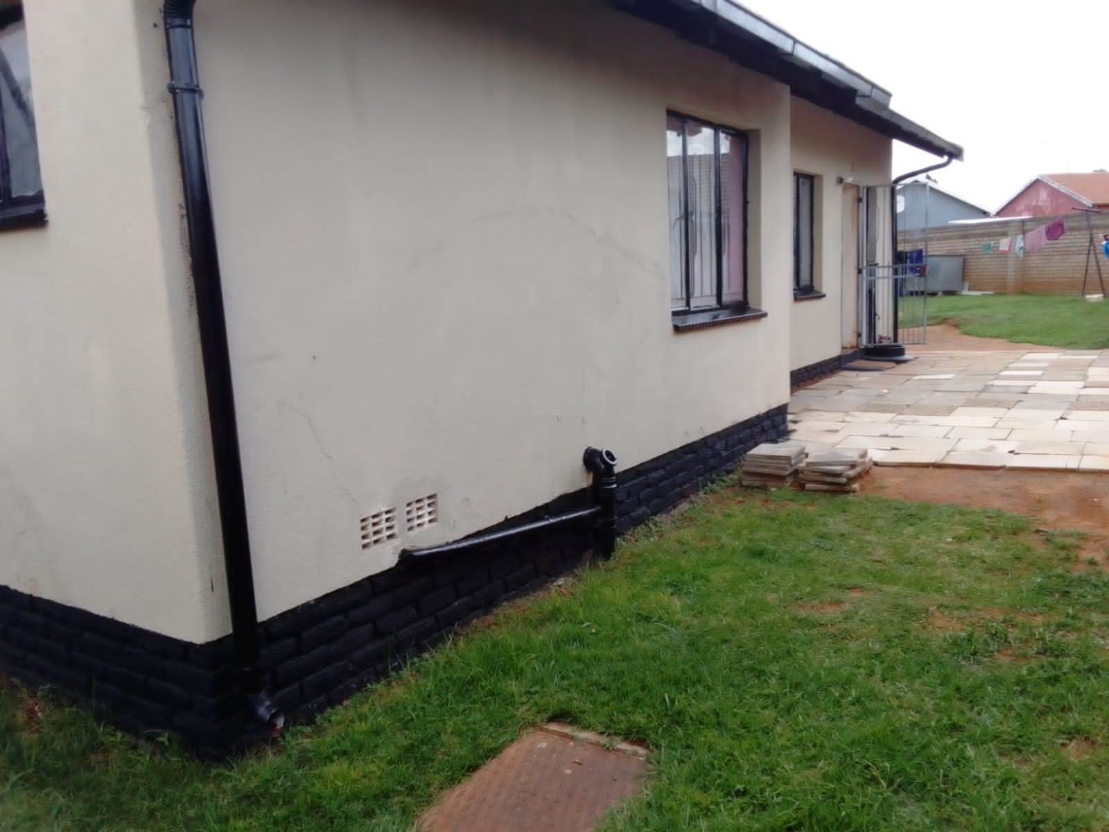 4 Bed House in Kagiso photo number 29