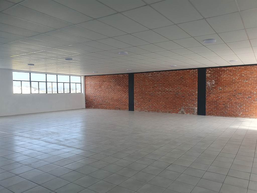2400  m² Commercial space in Maitland photo number 6