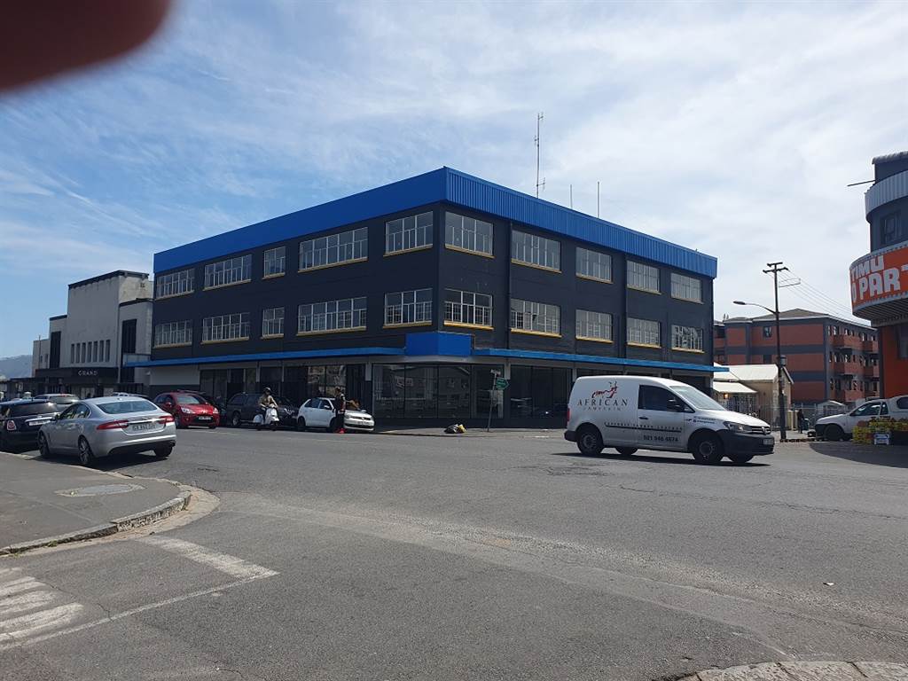 2400  m² Commercial space in Maitland photo number 1