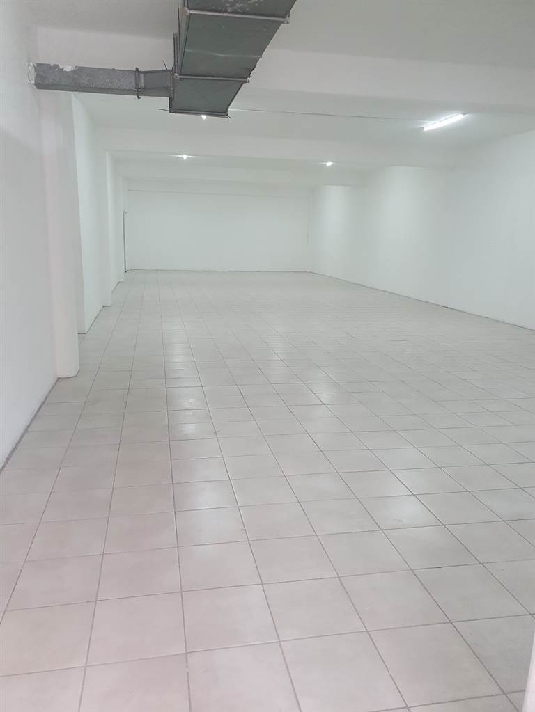 2400  m² Commercial space in Maitland photo number 3