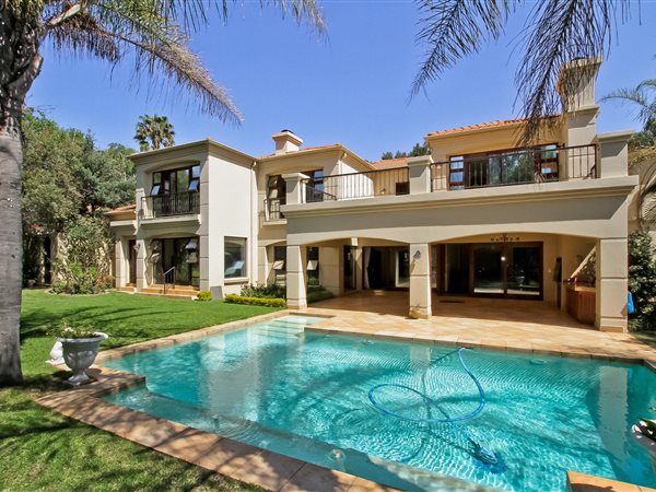 5 Bed House in Bryanston