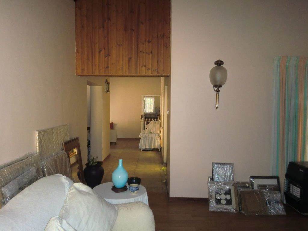 4 Bed House in Vredendal photo number 4