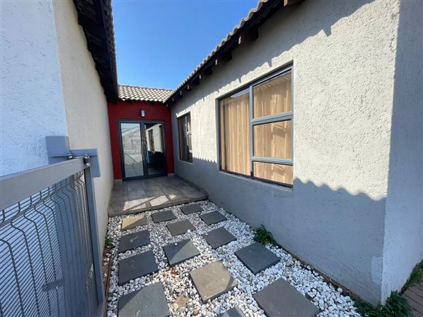 3 Bedroom House 3 Bedroom House