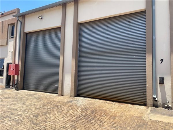 225 m² Industrial space 225 m² Industrial space