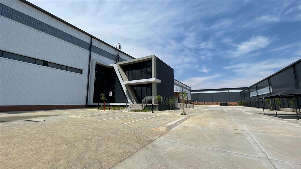 5201  m² Industrial space in Louwlardia photo number 1