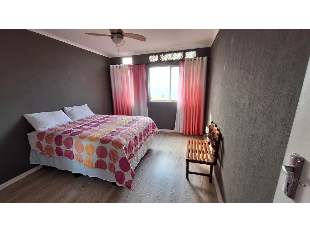2 Bed Apartment in Amanzimtoti photo number 14