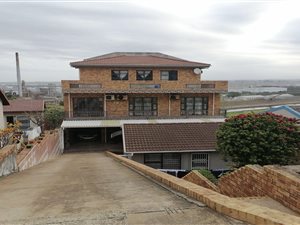 4 Bed House in Merebank East