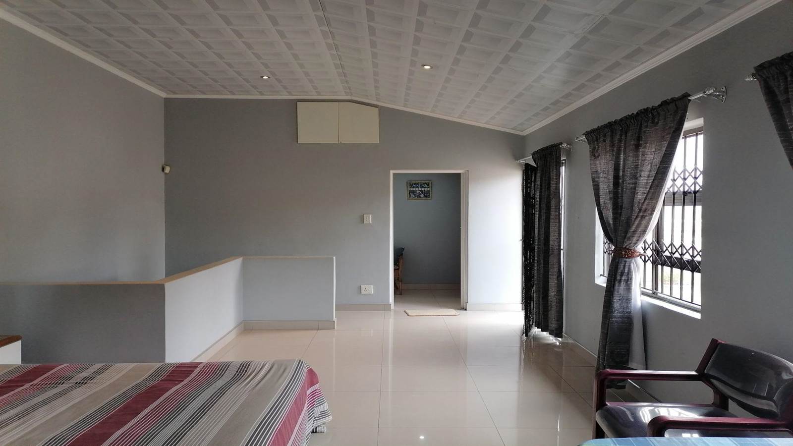 4 Bed House in Merebank East photo number 21