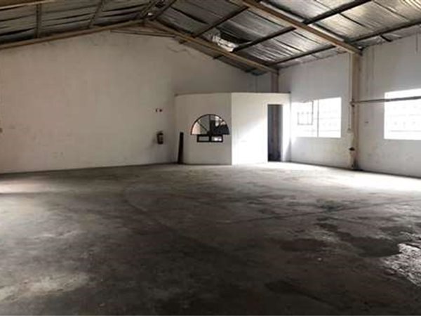 1 048  m² Industrial space