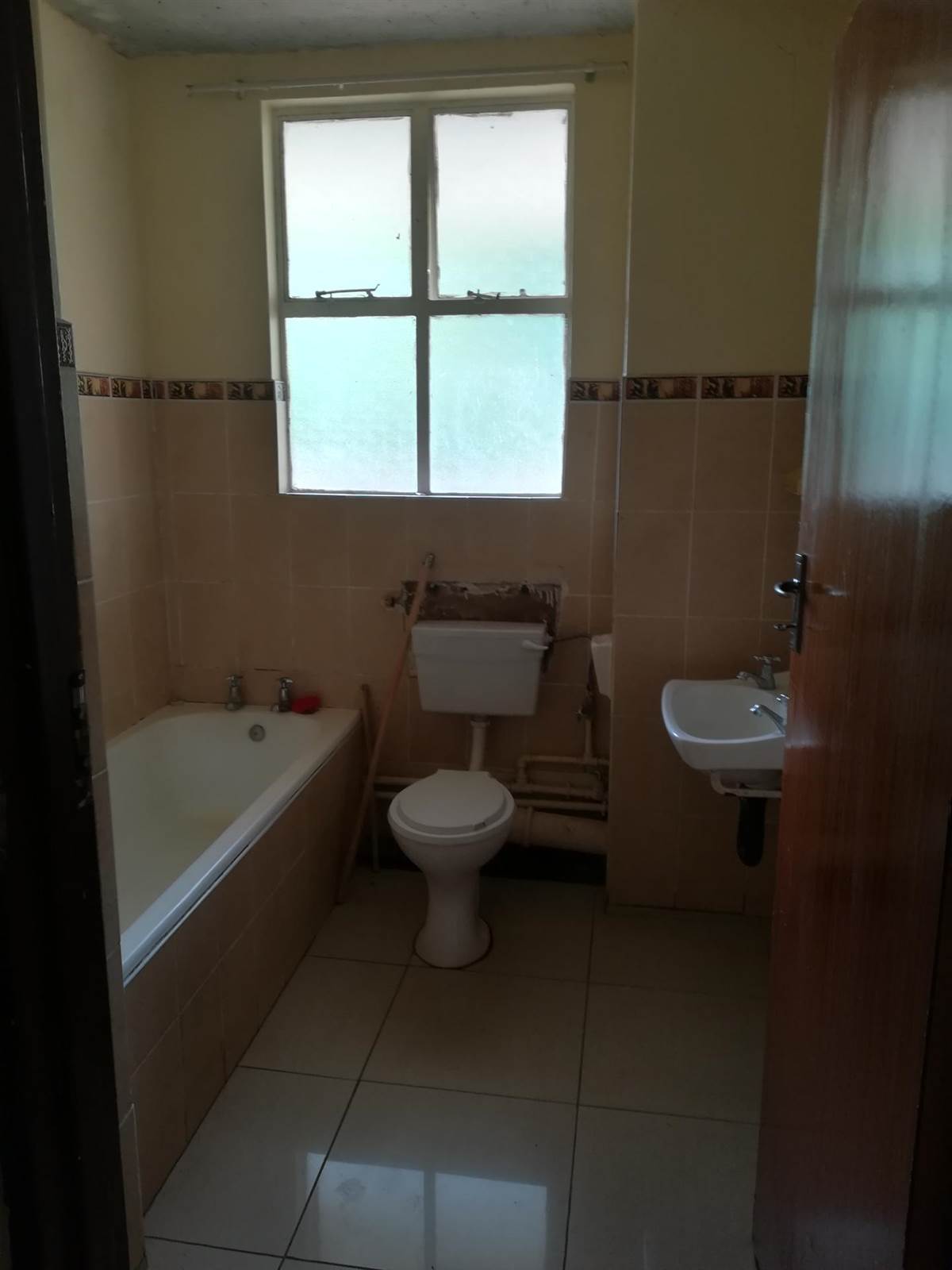 2 Bed Apartment in Empangeni photo number 4