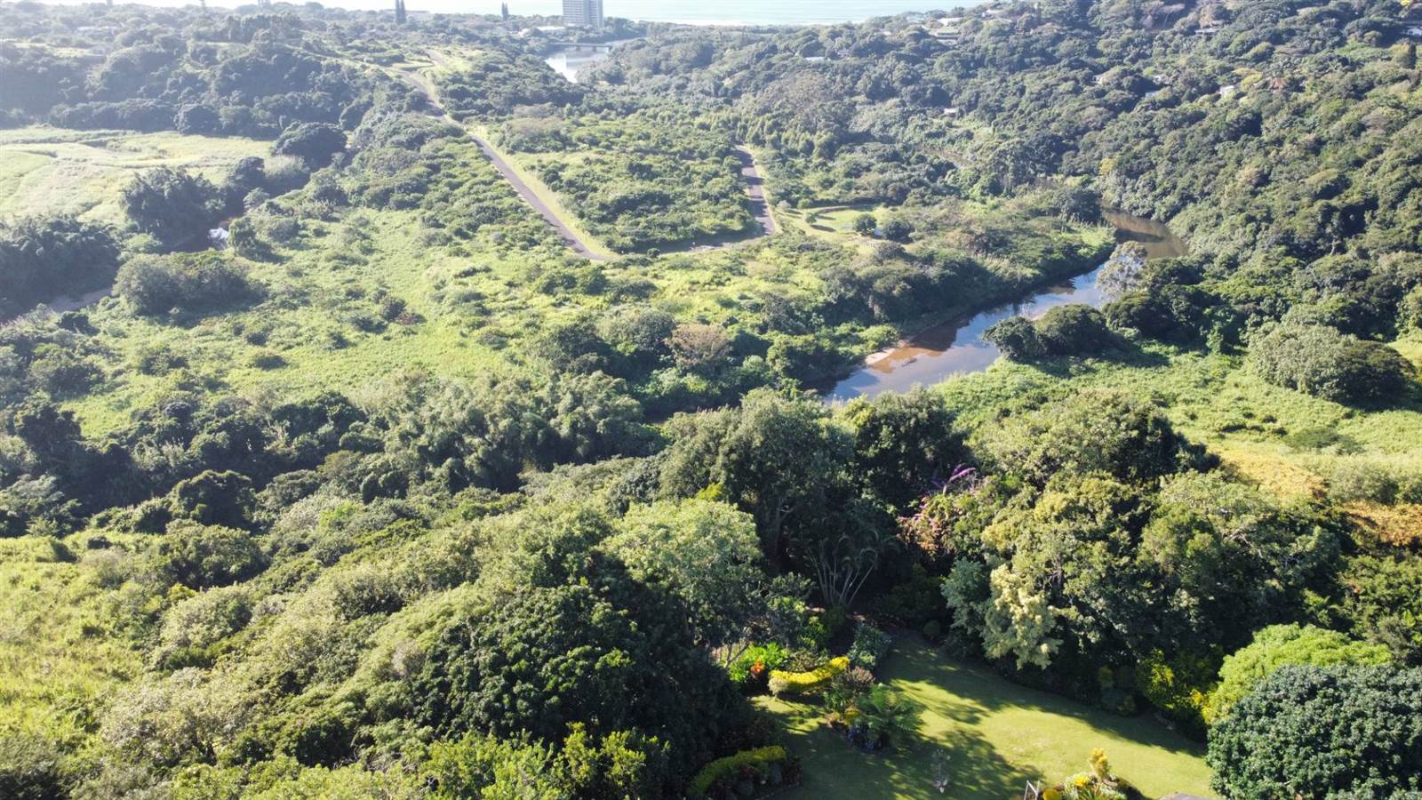 104 ha Land available in Umtentweni photo number 17