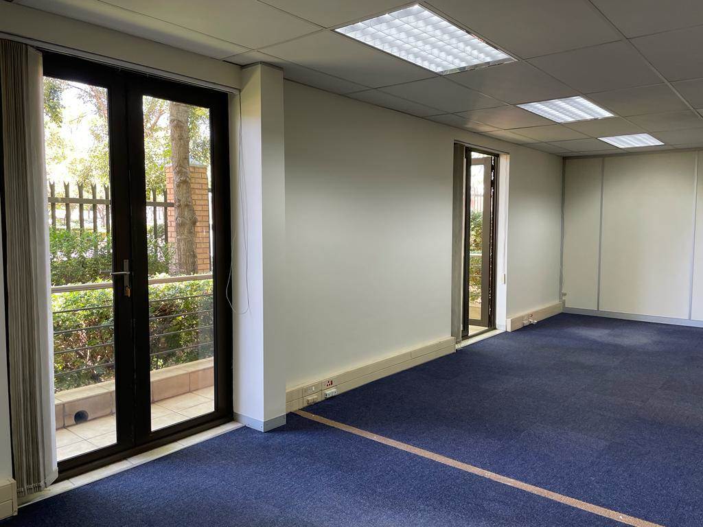 590  m² Commercial space in Carlswald Estate photo number 22