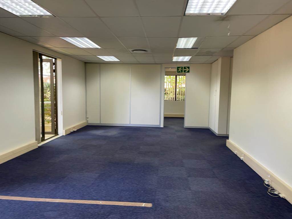 590  m² Commercial space in Carlswald Estate photo number 21