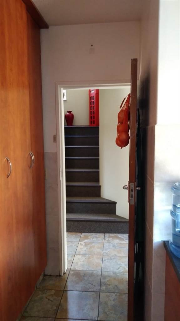 3 Bed Townhouse in Potchefstroom Central photo number 12