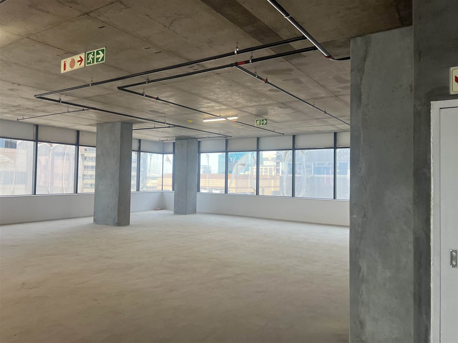 671  m² Commercial space in Cape Town City Centre photo number 4