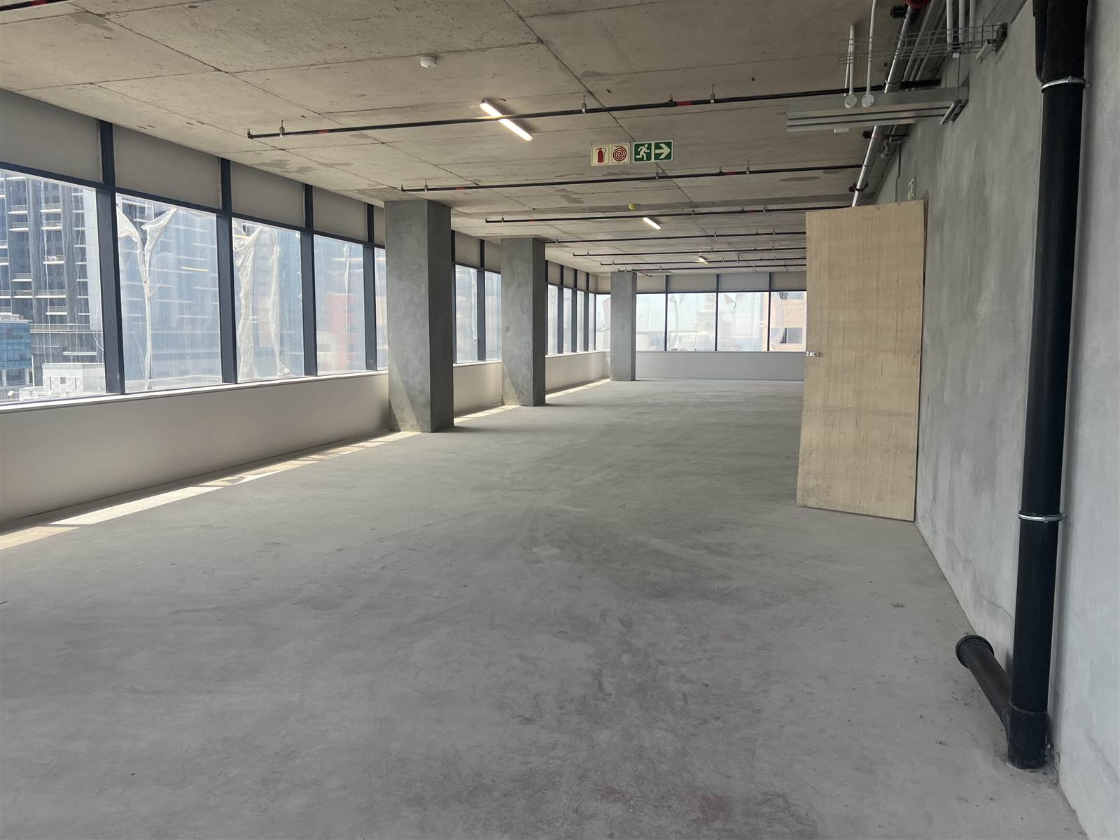 671  m² Commercial space in Cape Town City Centre photo number 12