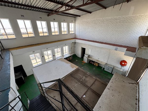 149  m² Industrial space