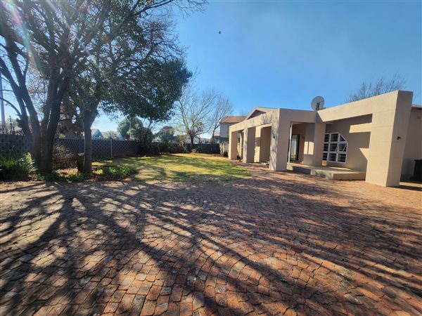 3 Bedroom House 3 Bedroom House