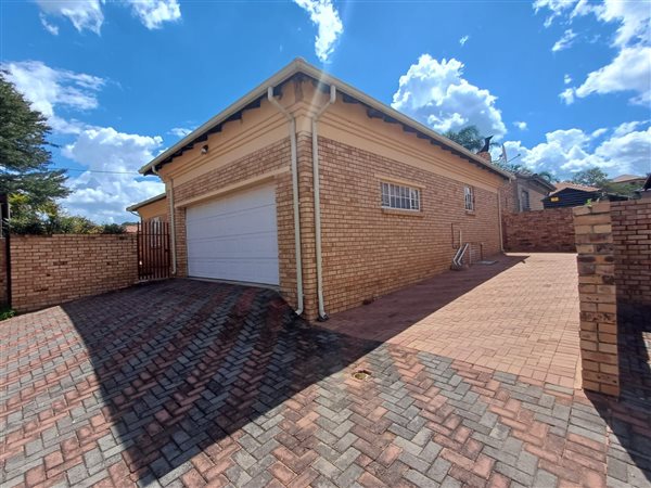 2 Bedroom Townhouse