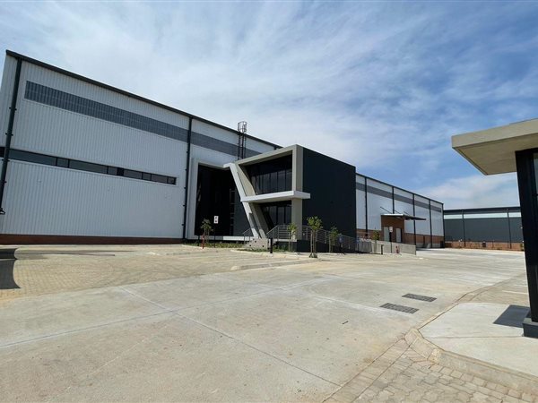 5200  m² Industrial space