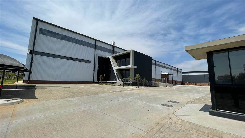 5200  m² Industrial space in Louwlardia photo number 1