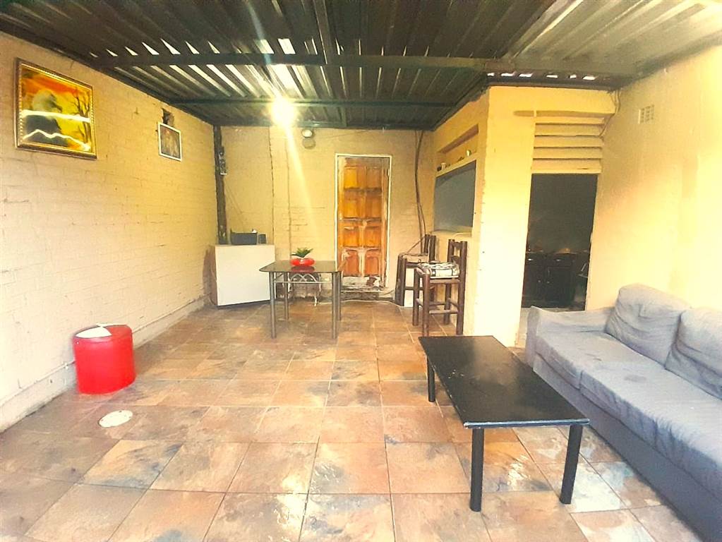 3 Bed House in Roodepoort North photo number 19
