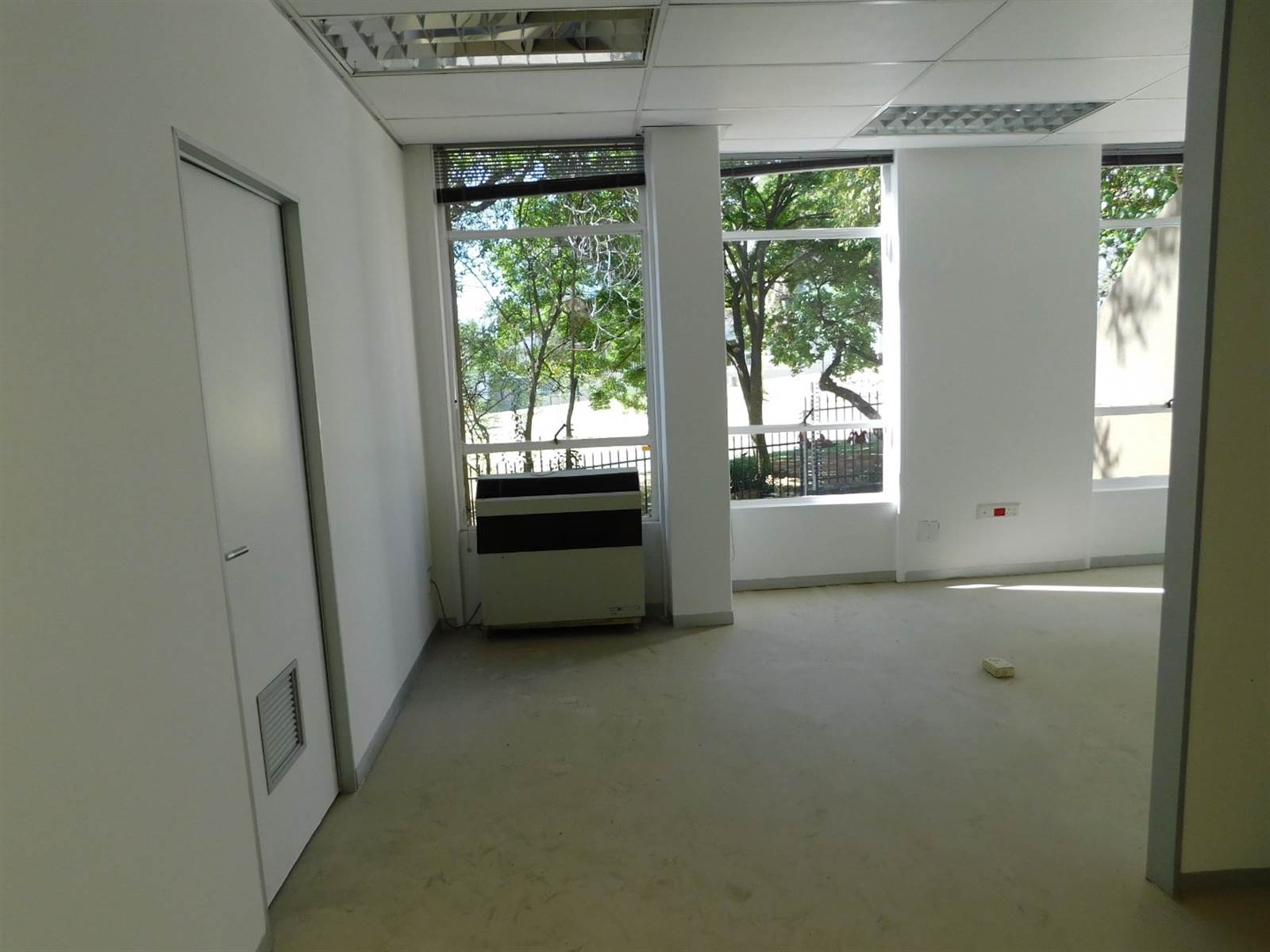 193  m² Office Space in Rosebank photo number 4
