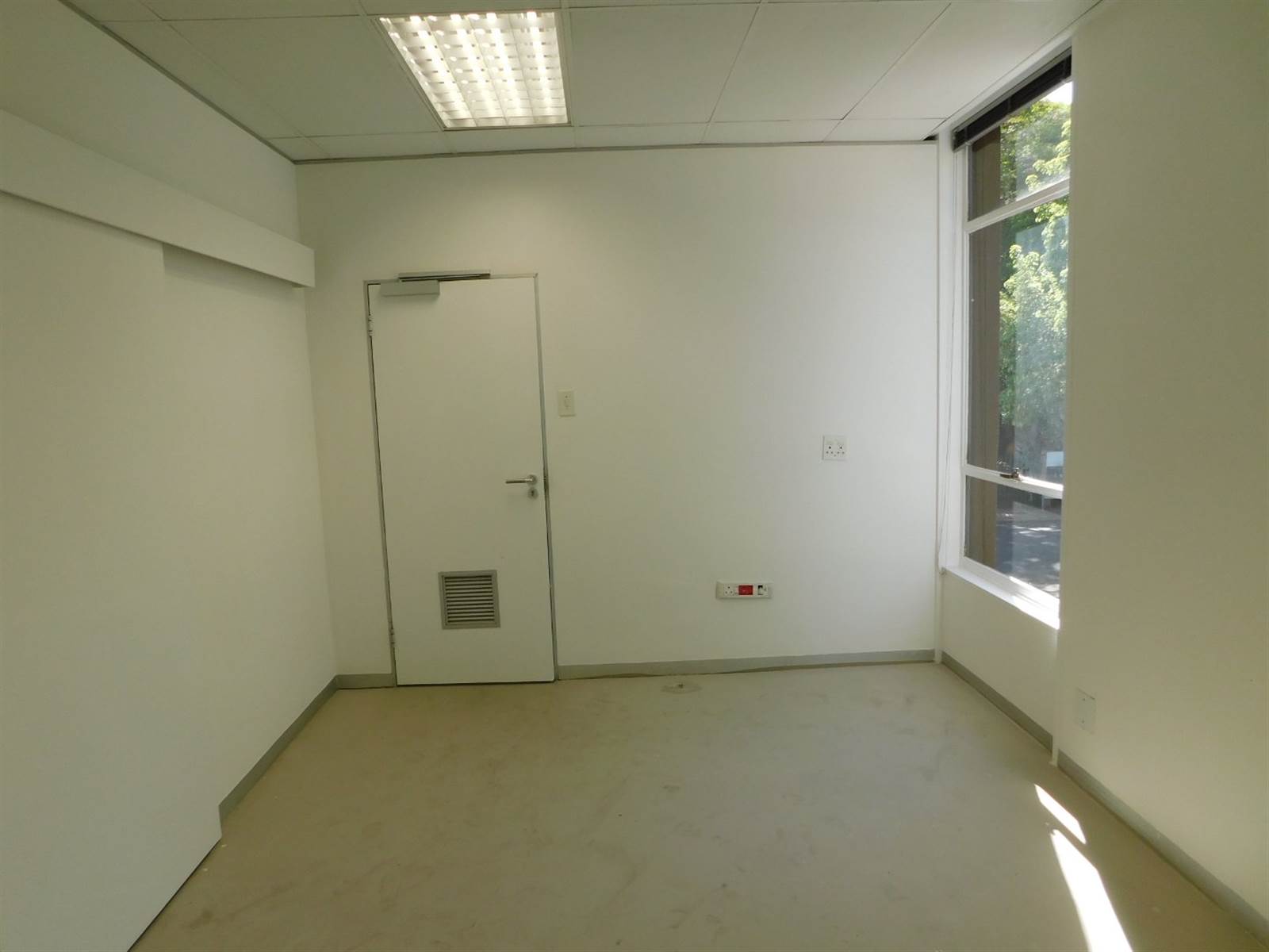 193  m² Office Space in Rosebank photo number 7