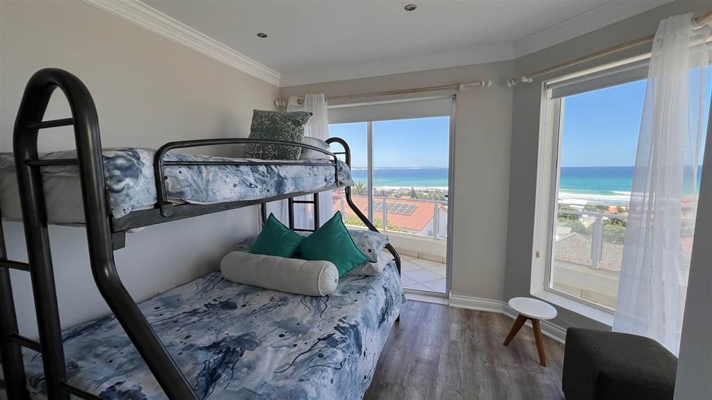 3 Bed Apartment in Jeffreys Bay photo number 22