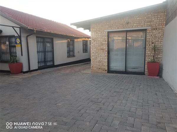 1 Bedroom House 1 Bedroom House