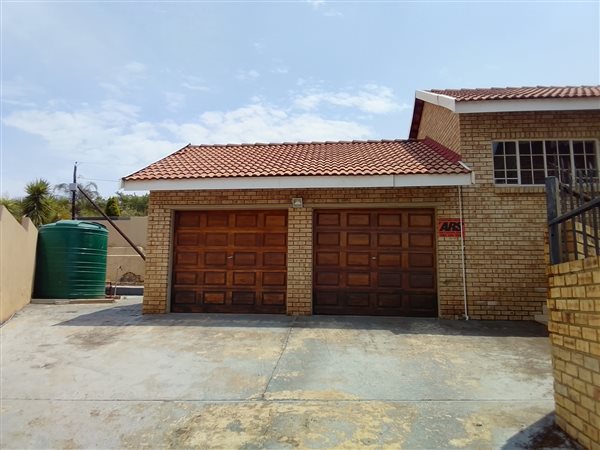 3 Bedroom House 3 Bedroom House