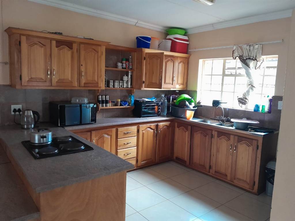 3 Bed House in Makhado (Louis Trichardt) photo number 23