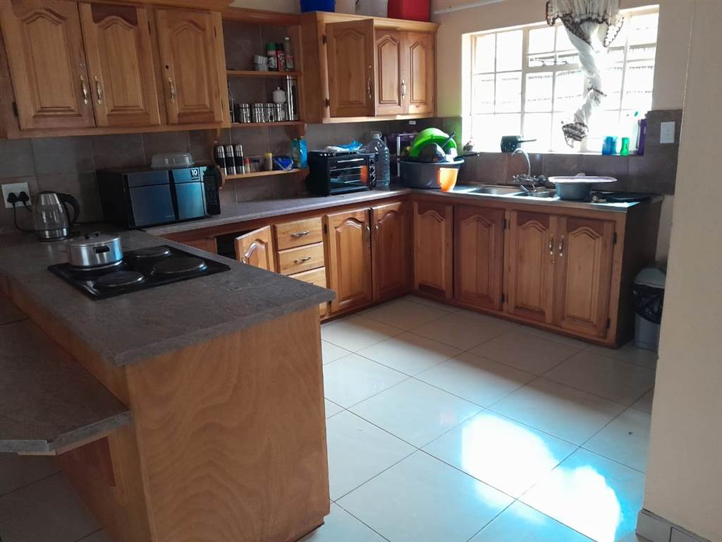 3 Bed House in Makhado (Louis Trichardt) photo number 24