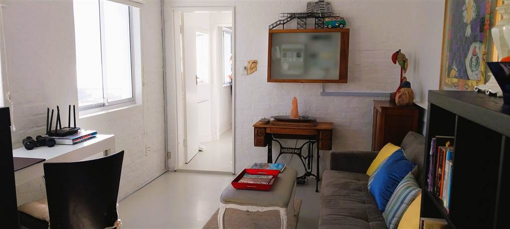 1 Bed Apartment in Simons Town photo number 6