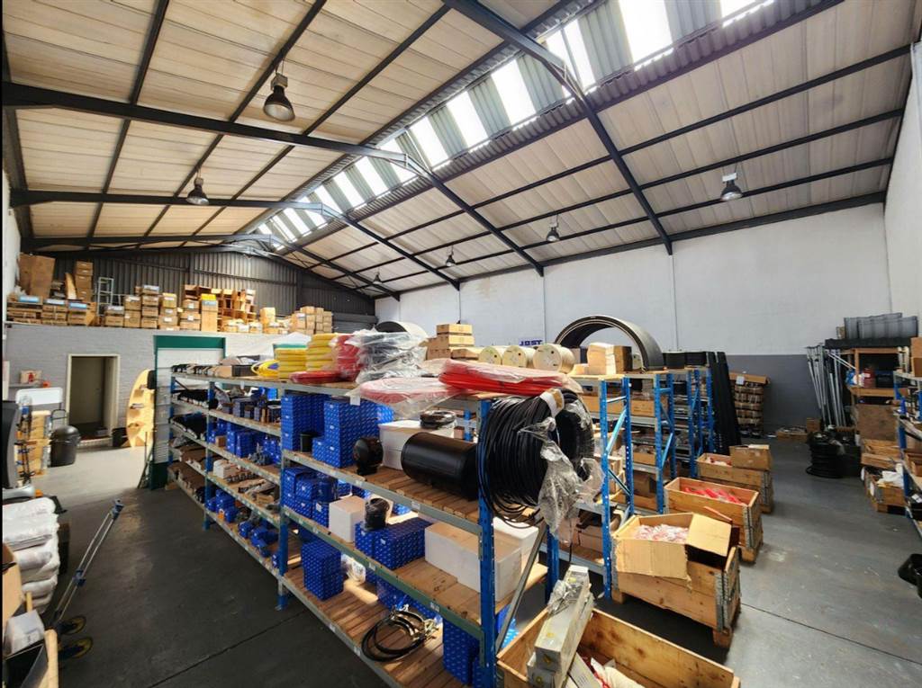 280  m² Industrial space in Bellville Central photo number 3