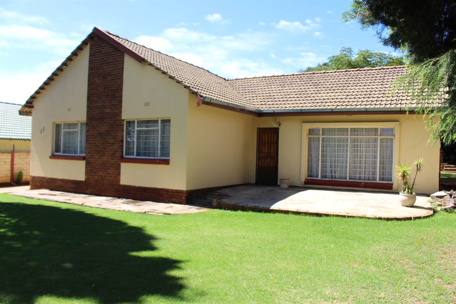 3 Bed House in Roodepoort West photo number 1