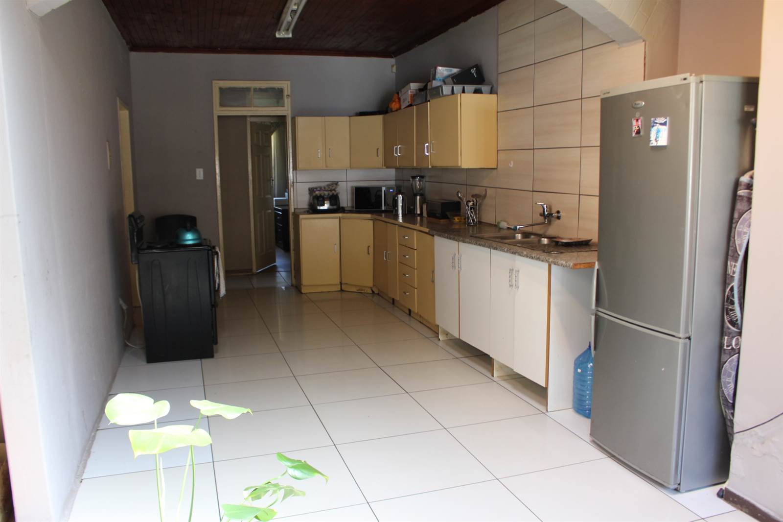 3 Bed House in Roodepoort West photo number 6
