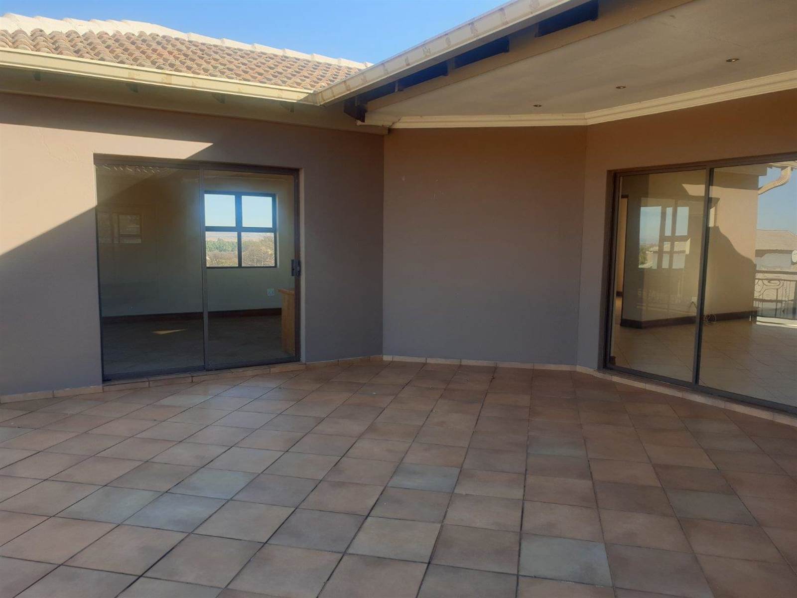 4 Bed House in Wilkoppies photo number 20