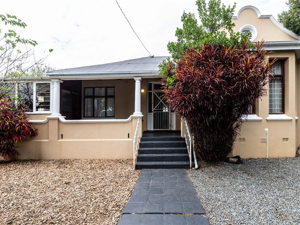 4 Bedroom House 4 Bedroom House