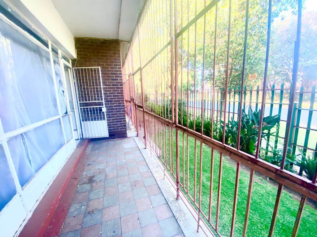 3 Bed Townhouse in Benoni Central photo number 12