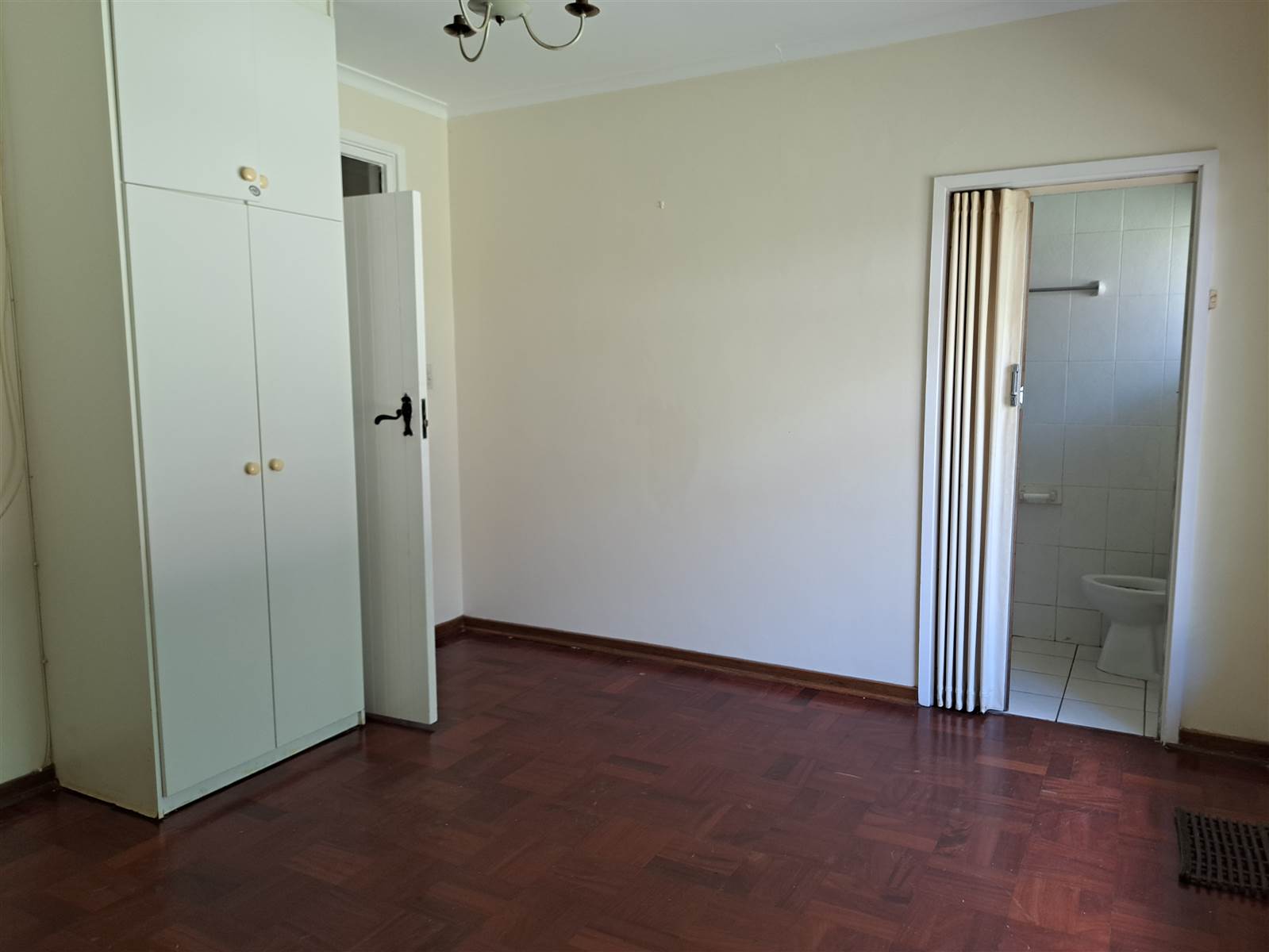 4 Bed House in Kloof photo number 27