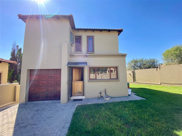 2 Bed Townhouse in Kyalami AH