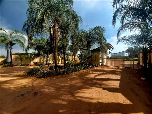 703 m² Land 703 m² Land