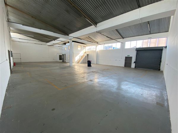 360  m² Industrial space