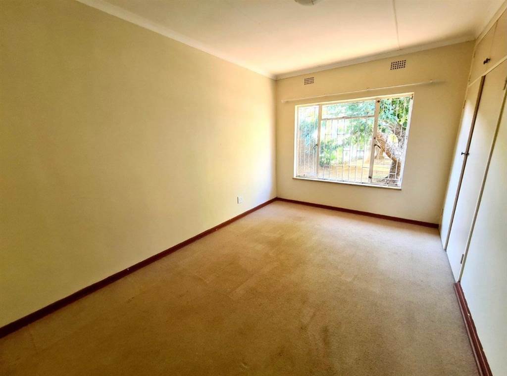 3 Bed Townhouse in Protea Park photo number 12