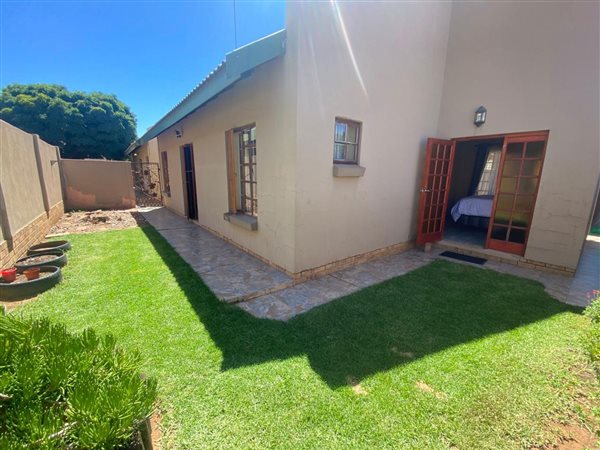 2 Bedroom Townhouse 2 Bedroom Townhouse