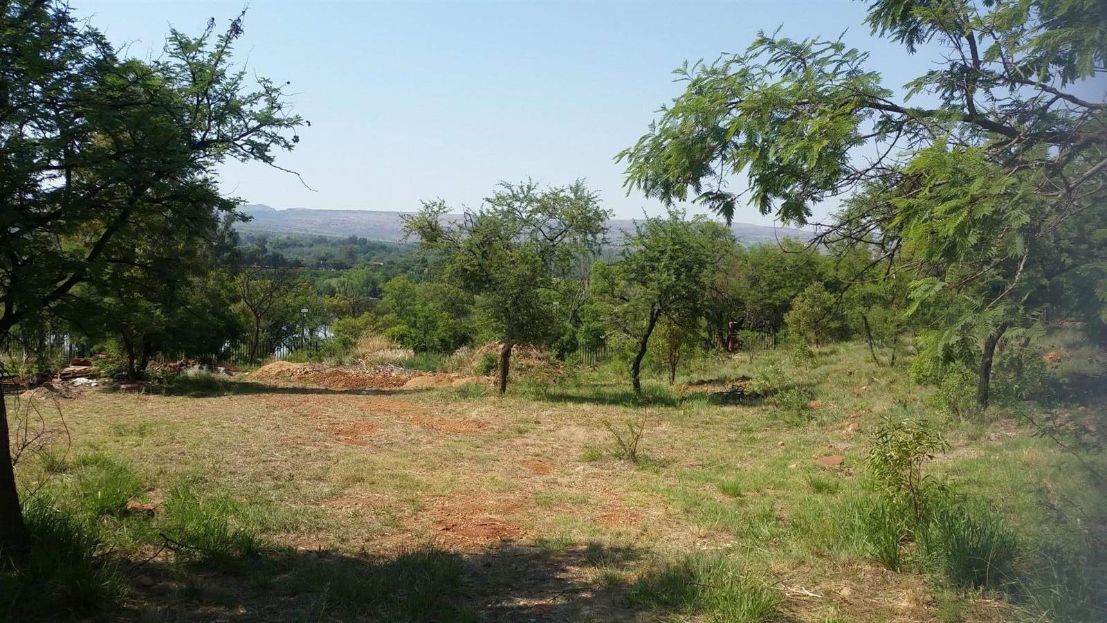 1361 m² Land available in Buffelspoort photo number 6