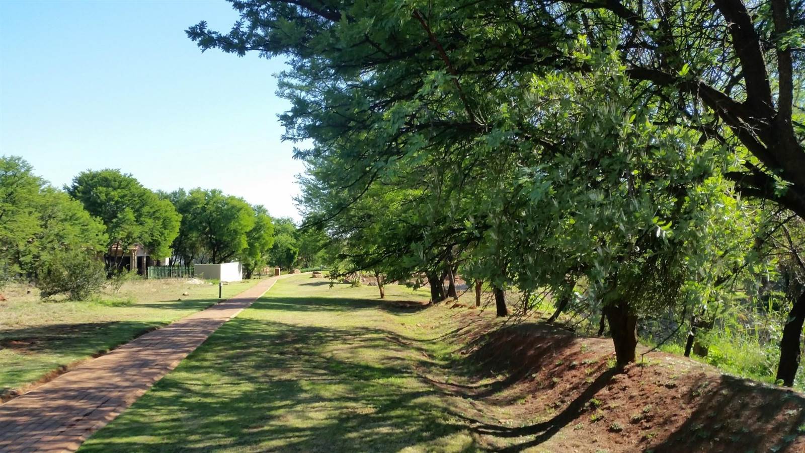 1361 m² Land available in Buffelspoort photo number 2