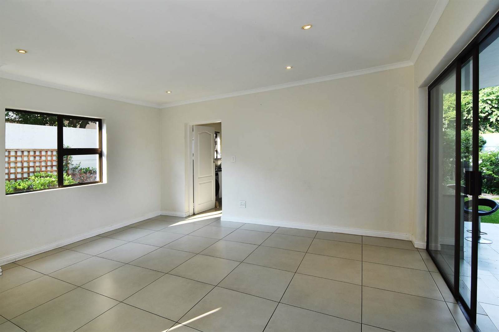3 Bed House in Kyalami Estate photo number 9
